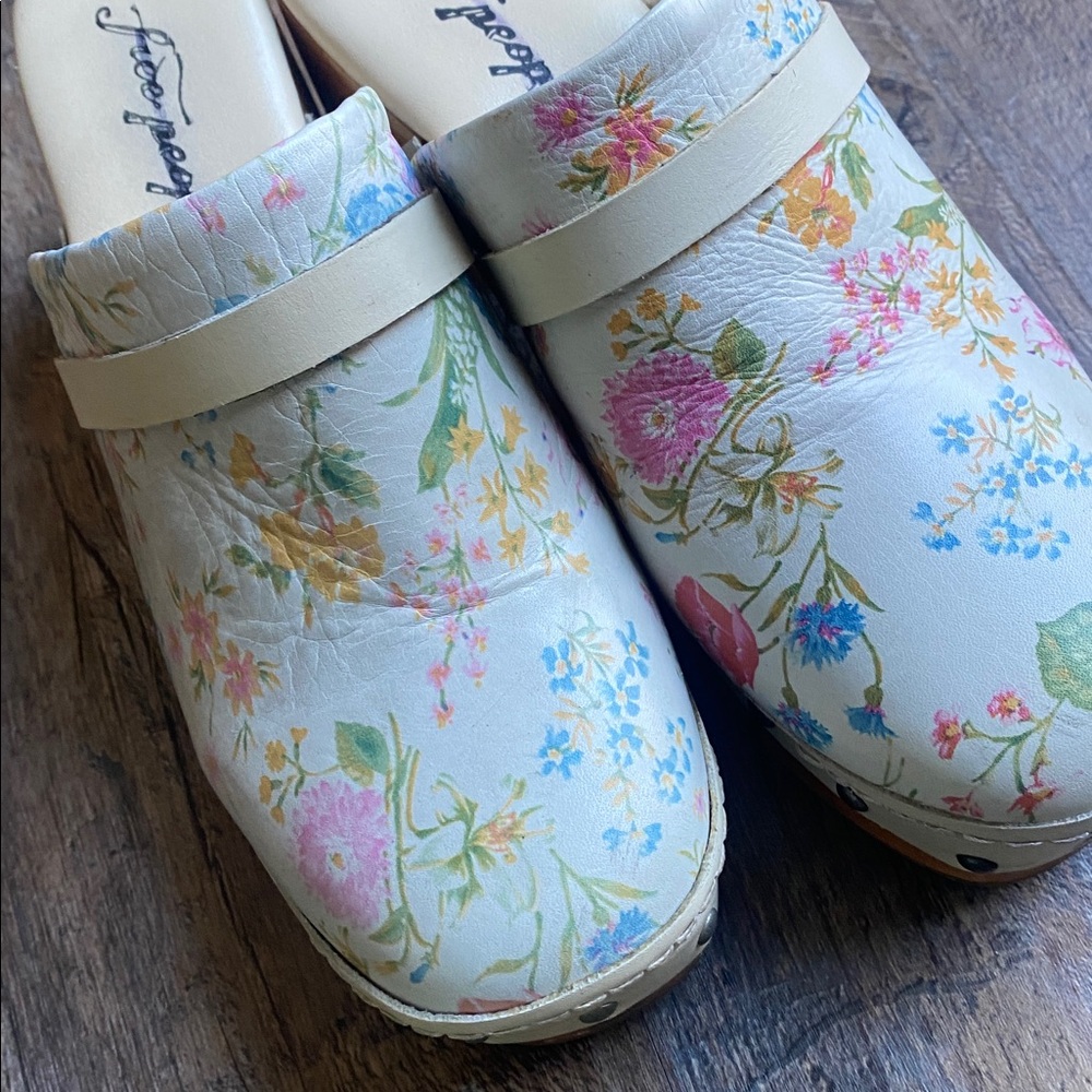 Free People clog - Picture 3 of 6